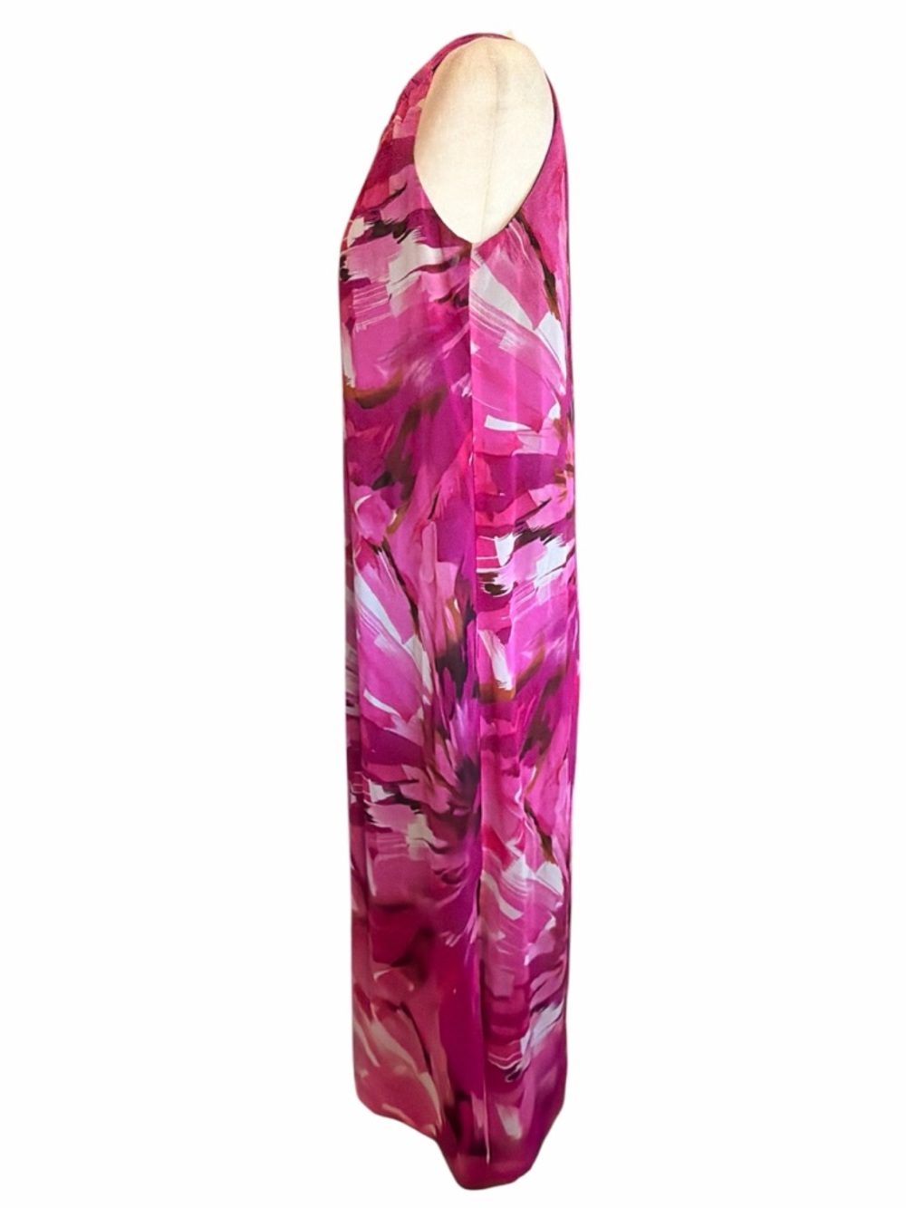 Halter Maxi Dress in Bold Fuchsia Print - Picture 3 of 7